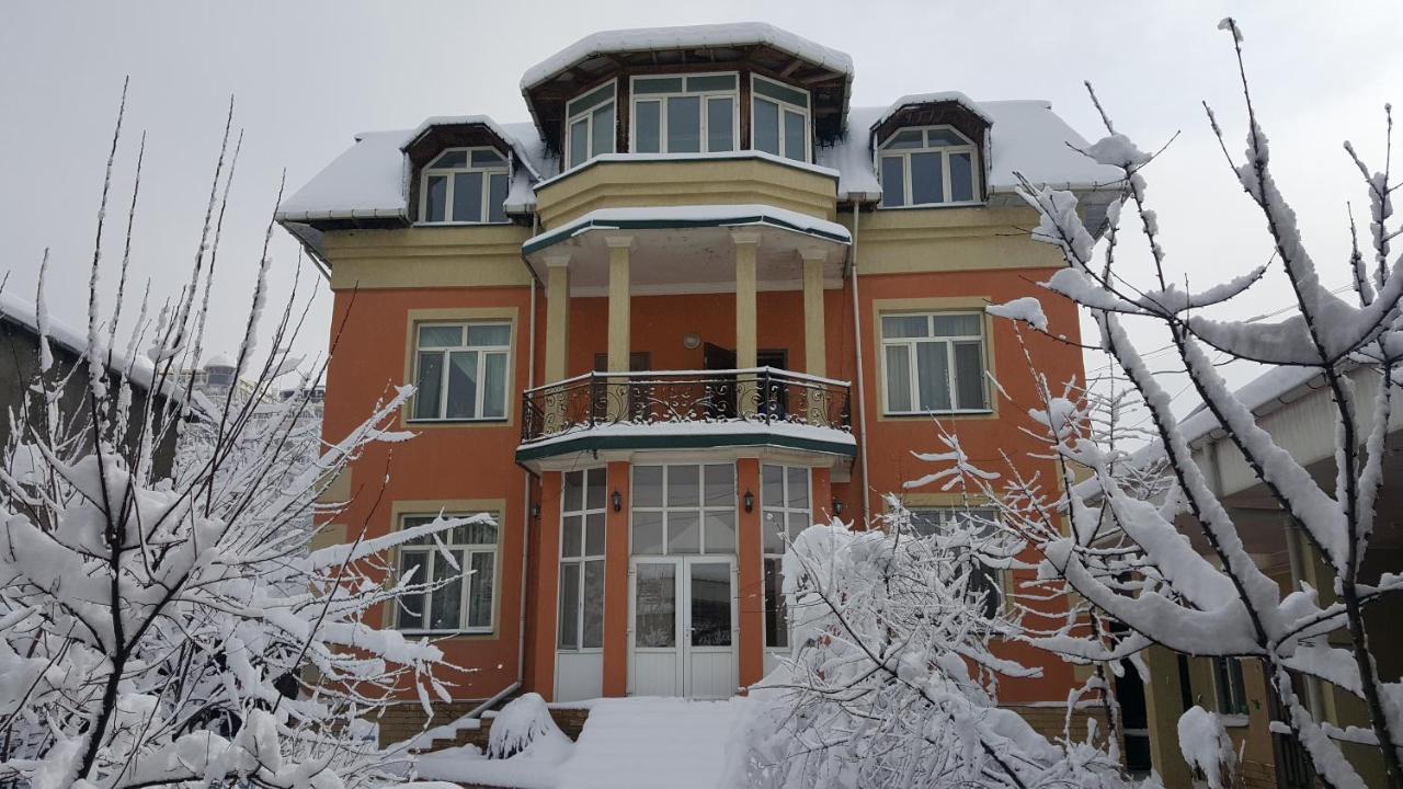 Pamir Hotel-Hostel Душанбе Екстериор снимка